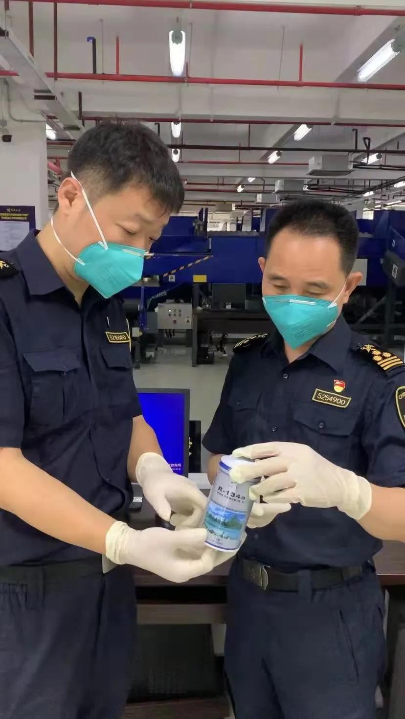 <a href='http://m.zdgcsg.com' title='危險品運輸' >危險品運輸</a>